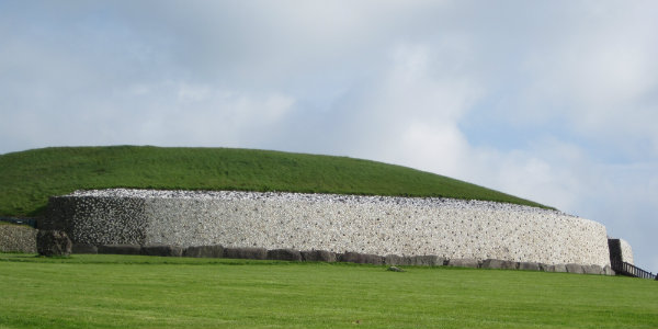Newgrange travel to Ireland