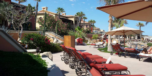 Sheraton Grande Los Cabos welcomes visitors with sunny, hacienda-style vibes. 